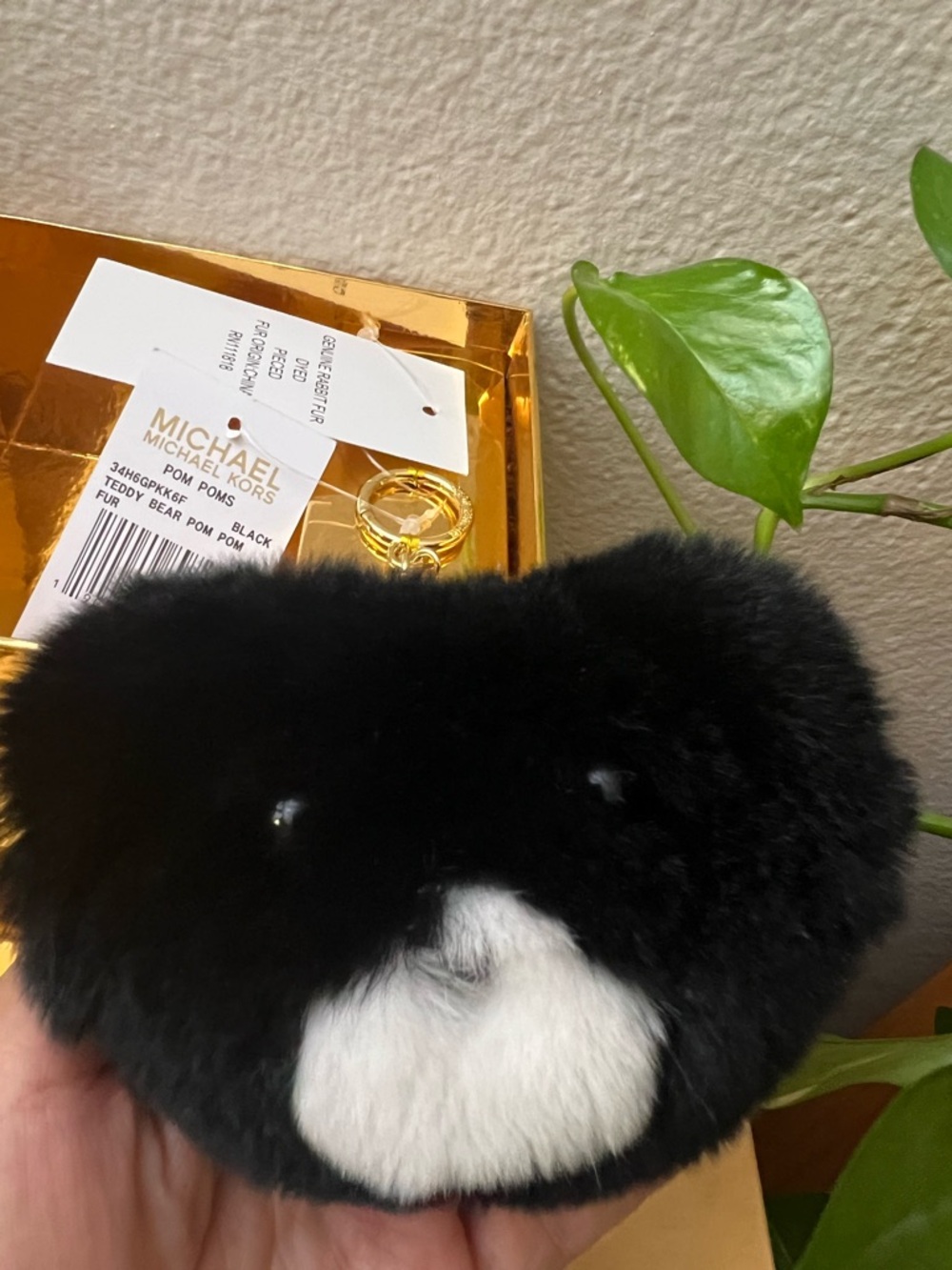 NWT MICHAEL MICHAEL KORS TEDDY BEAR POM POM FUR BLACK